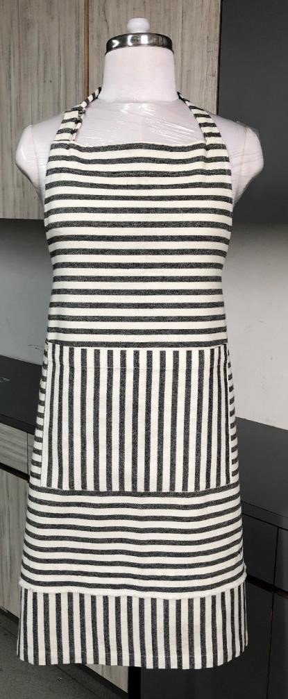 Durable cotton women's apron by premier apron manufacturers in India, designed for everyday use