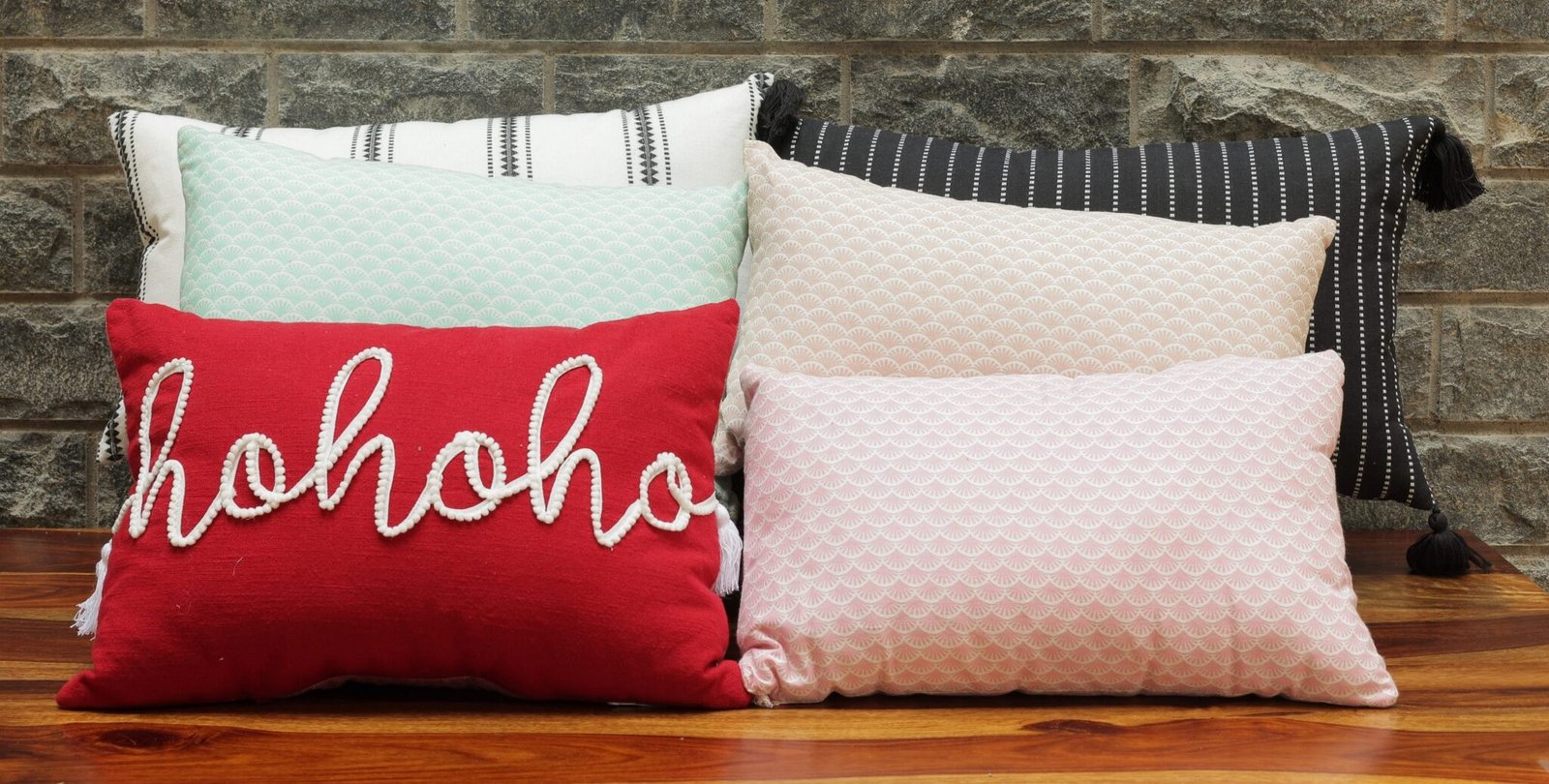A premium quality pillow from one of the top home furnishing companies in India.