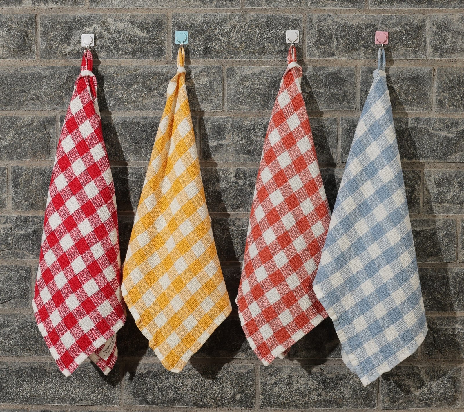 Elegant jacquard towels from renowned manufacturers in Karur, featuring intricate designs