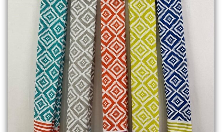 Luxurious cotton bath towels from cotton bath towel manufacturers in India.