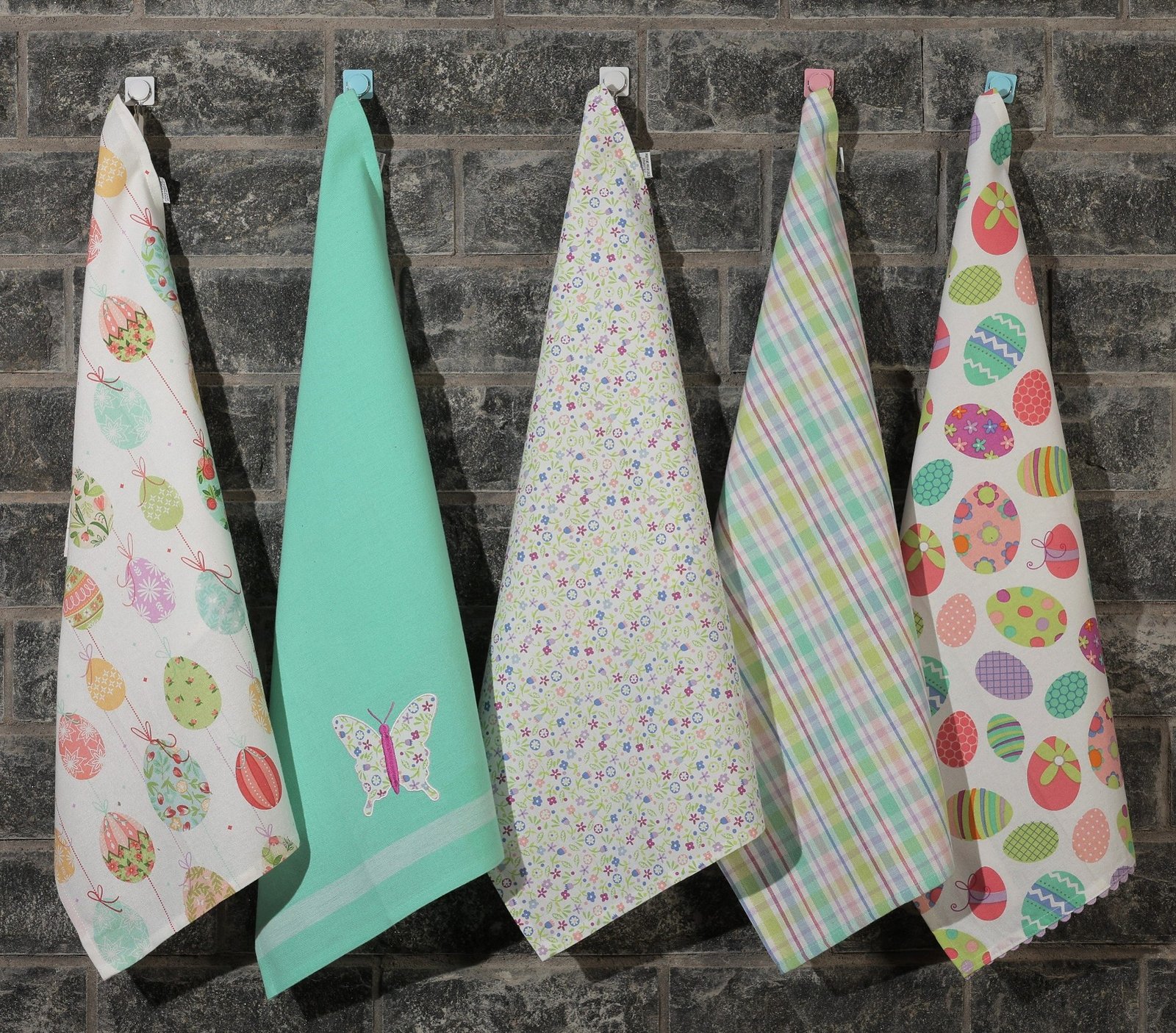 Soft and stylish hand towel produced by expert manufacturers in Karur, tamil nadu, perfect for kitchen use