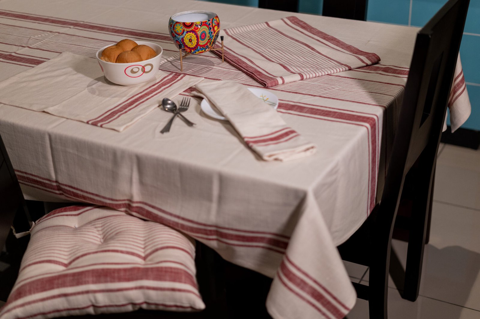Elegant tablecloth from leading table cloth manufacturers in India, crafted from organic cotton for a luxurious feel.